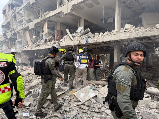  اطلاق 27 صاروخا من ايران  وسقوط عدد منها في الشمال والمركز محدثة أضراراً جسيمة جداً واصابات